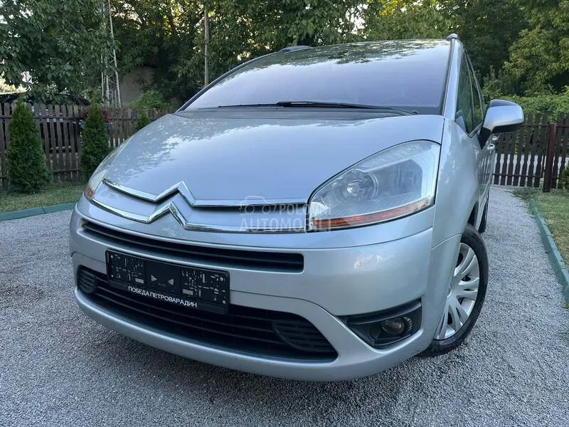 Citroen C4 Grand Picasso 2010 photo 4