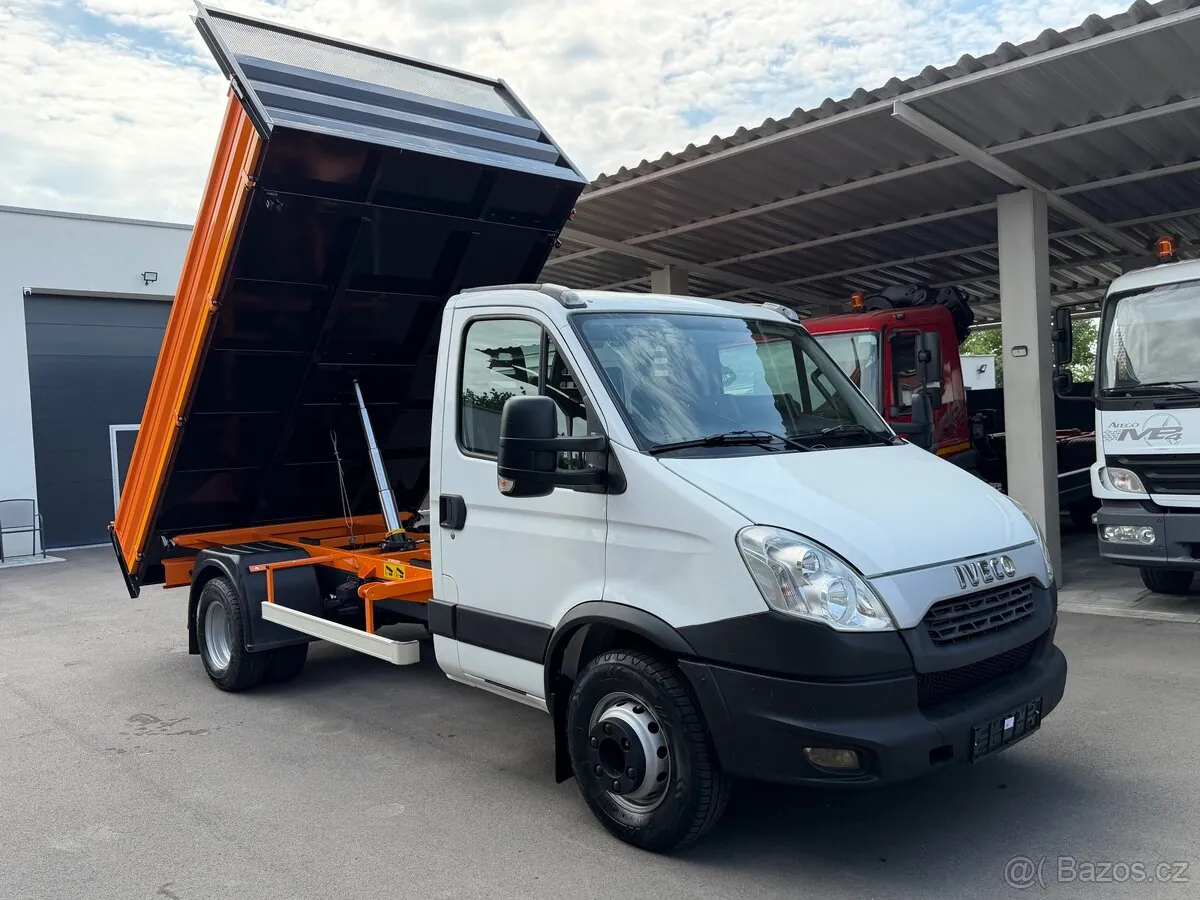 Iveco Daily 2013 photo 2