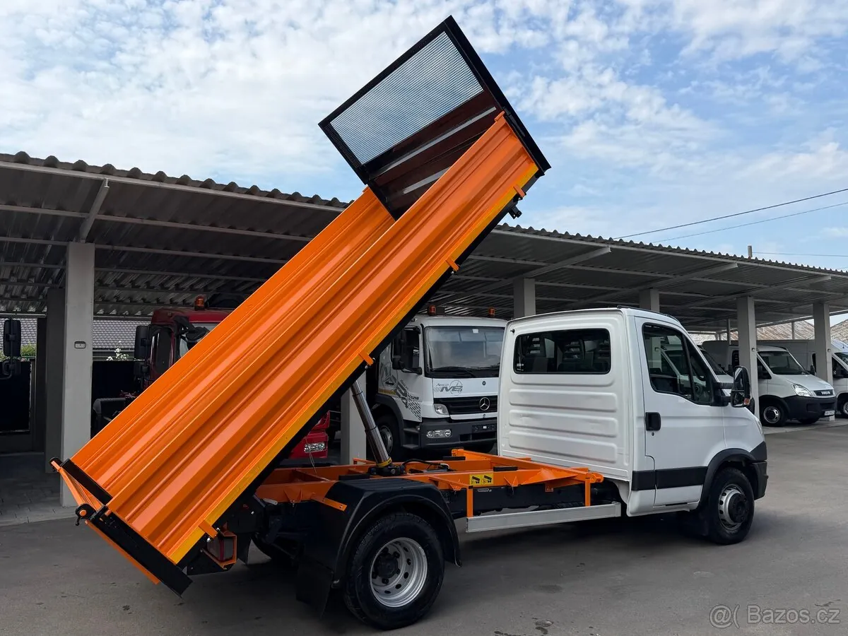 Iveco Daily 2013 photo 3
