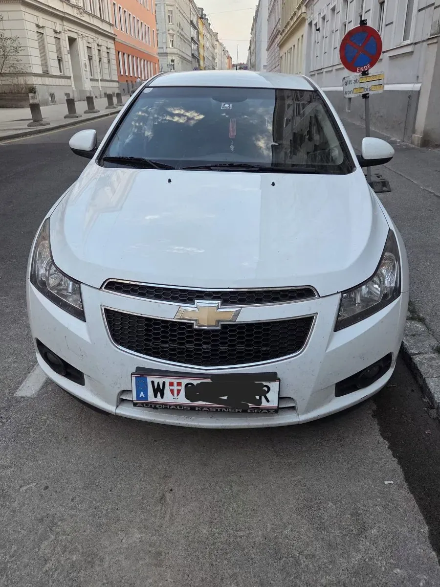 Chevrolet Cruze 2012 photo 2
