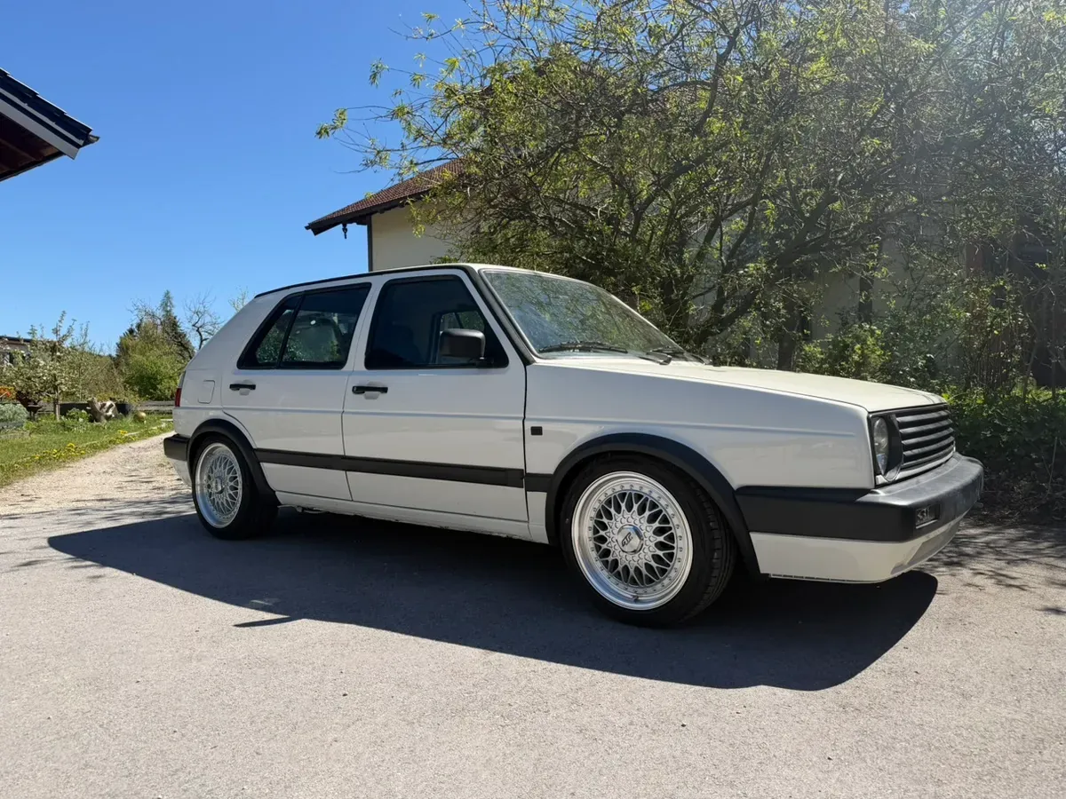 Volkswagen Golf 1990 photo 3