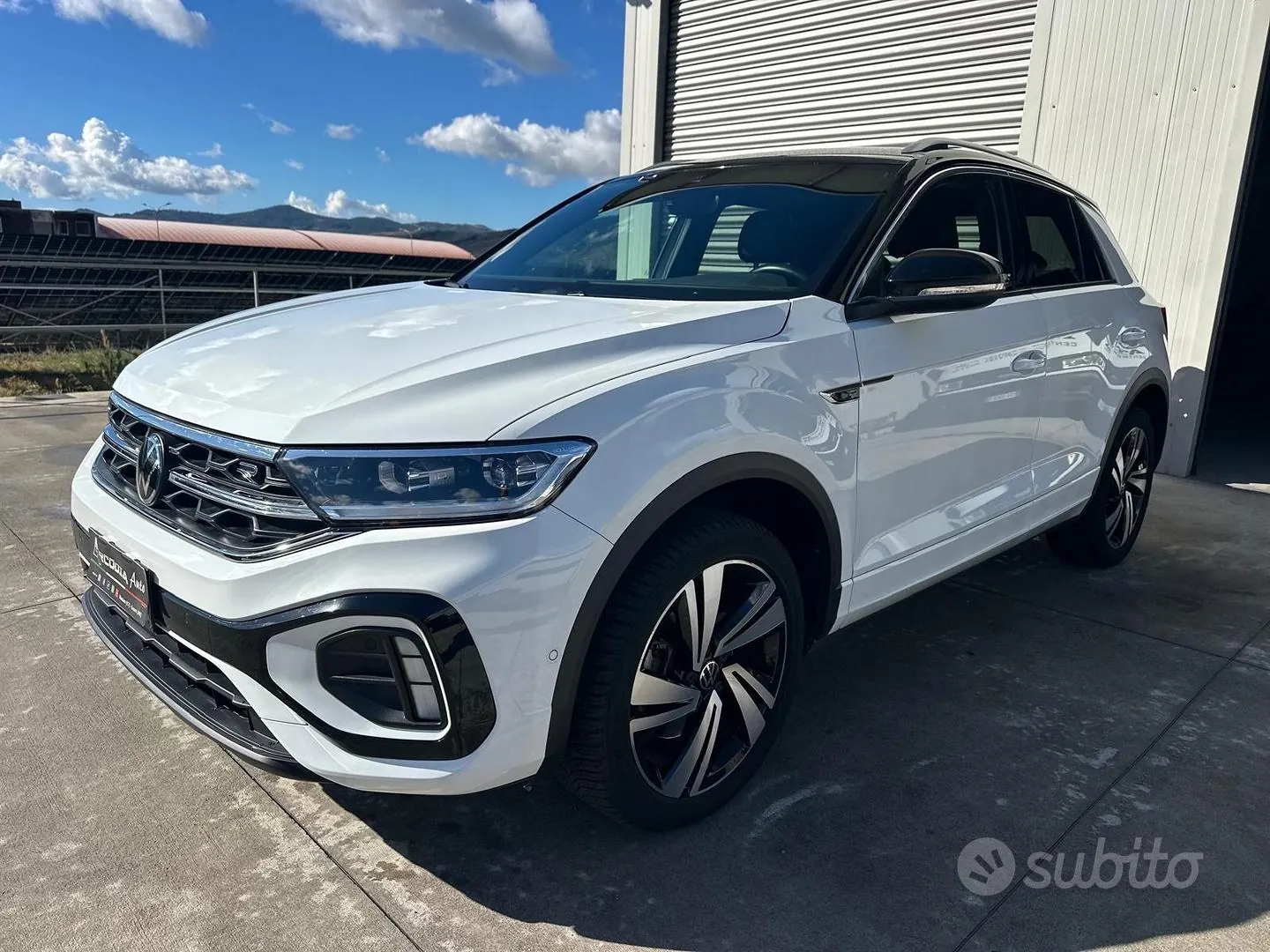 Volkswagen T-Roc 2023 photo 3