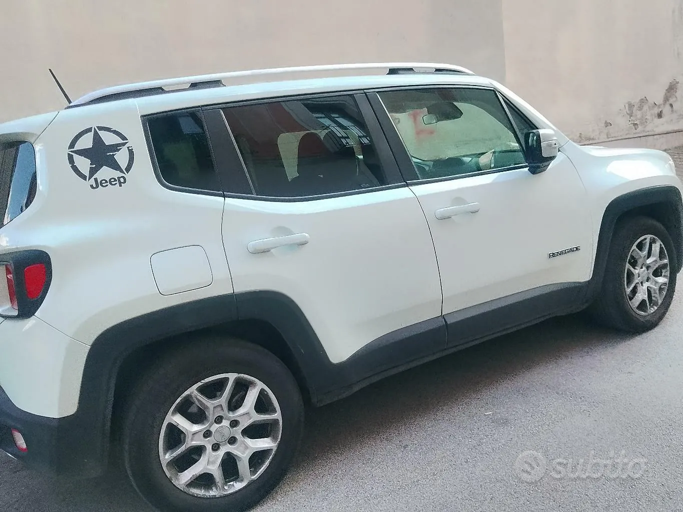 Jeep Renegade 2015 photo 4