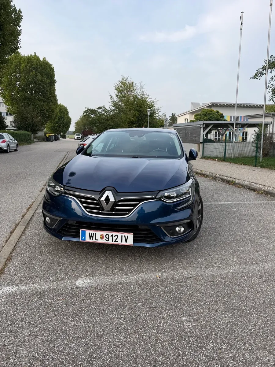 Renault Megane 2016 photo 2
