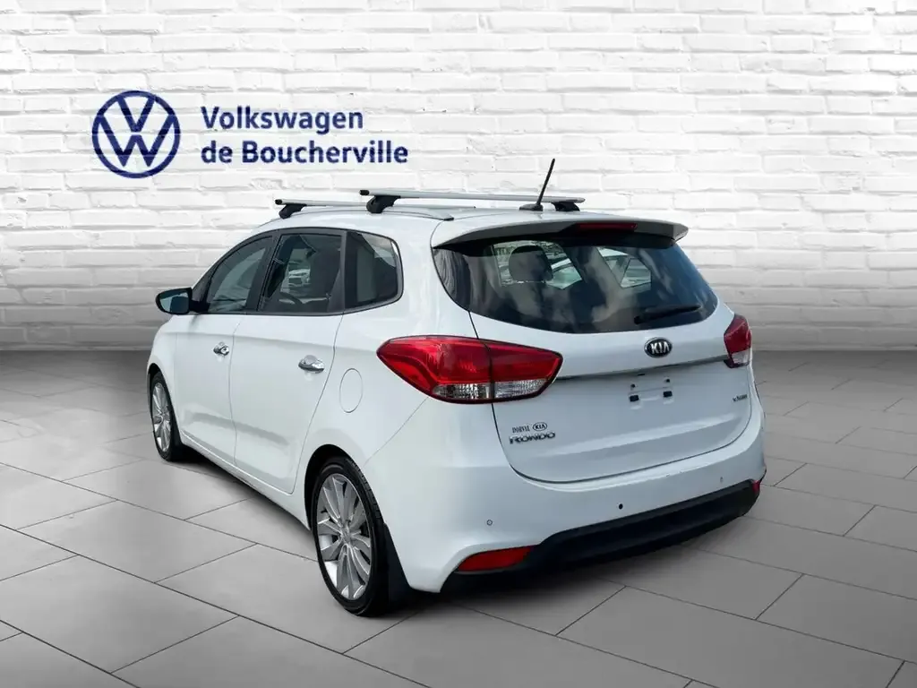 Kia Rondo 2014 photo 3
