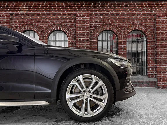 Volvo V60 Cross Country 2022 photo 4