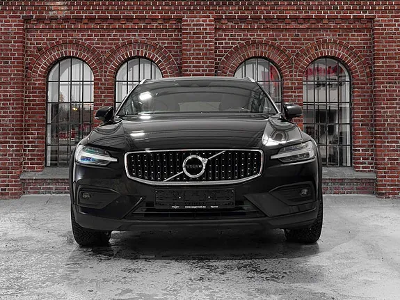 Volvo V60 Cross Country 2022 photo 3