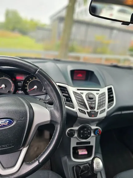 Ford Fiesta 2011 photo 5