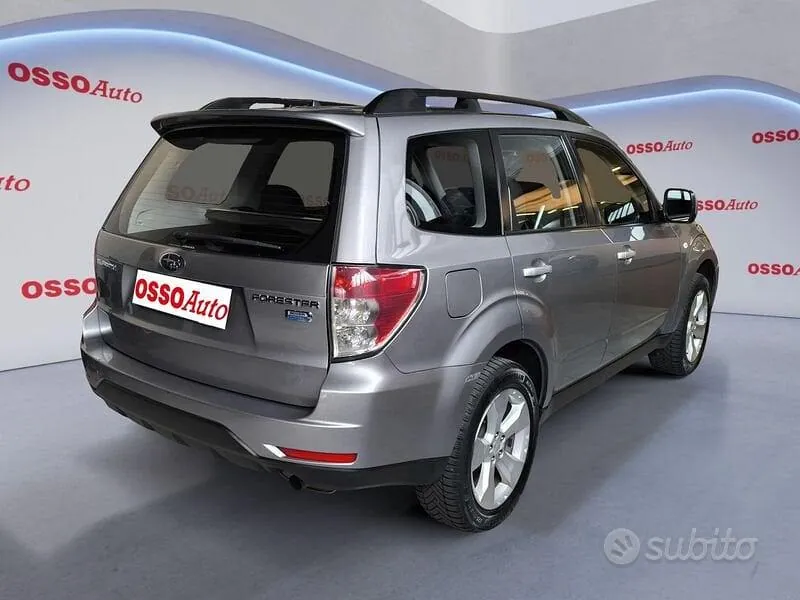 Subaru Forester 2010 photo 3