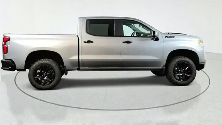 Chevrolet Silverado 1500 2026 photo 2