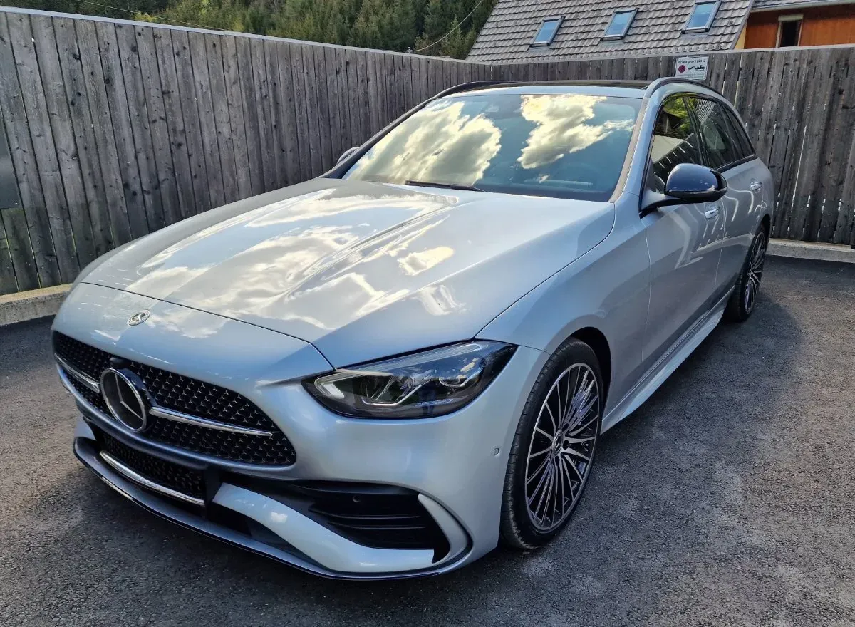 Mercedes-Benz C-Class 2023 photo 3