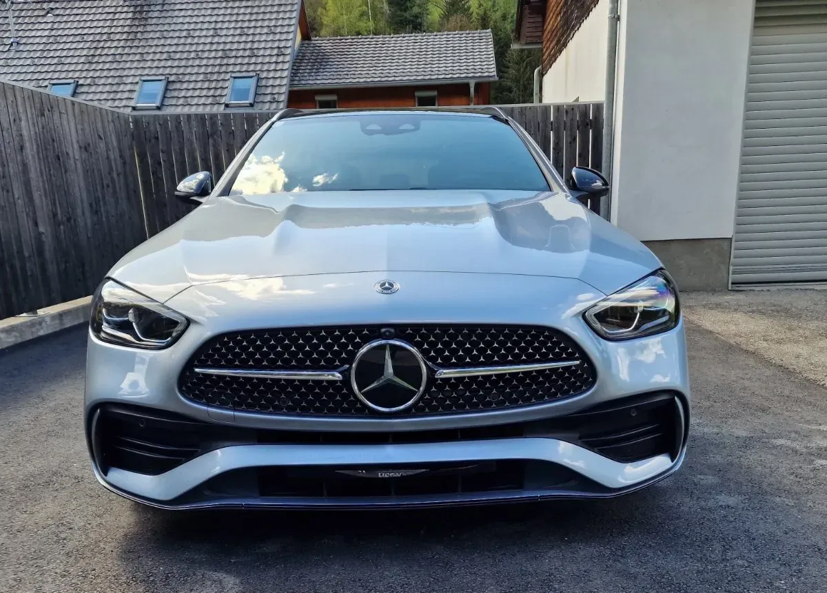 Mercedes-Benz C-Class 2023 photo 2