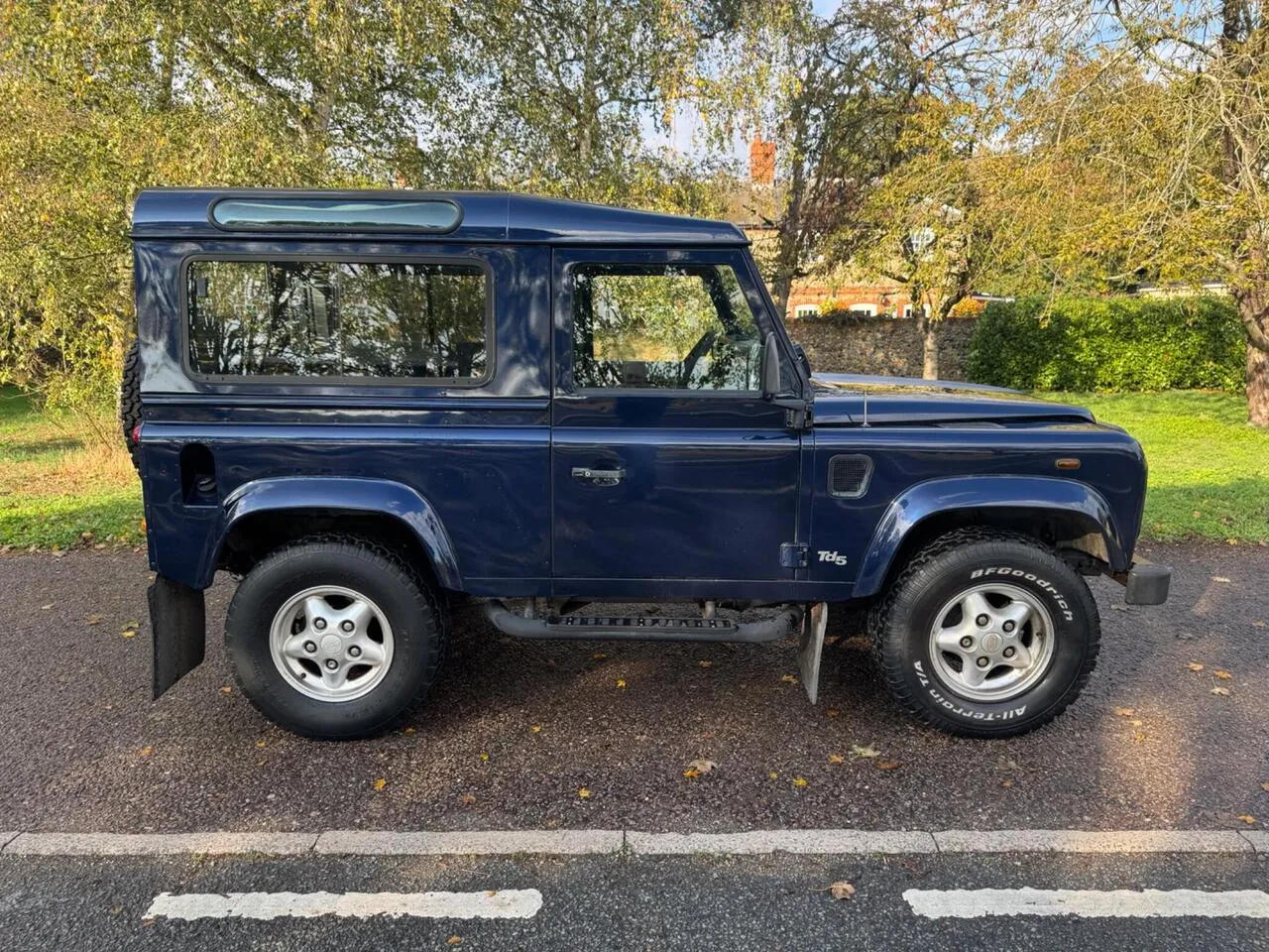 Land Rover Defender 90 2000 photo 5