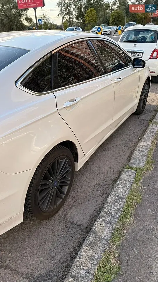 Ford Fusion 2013 photo 3