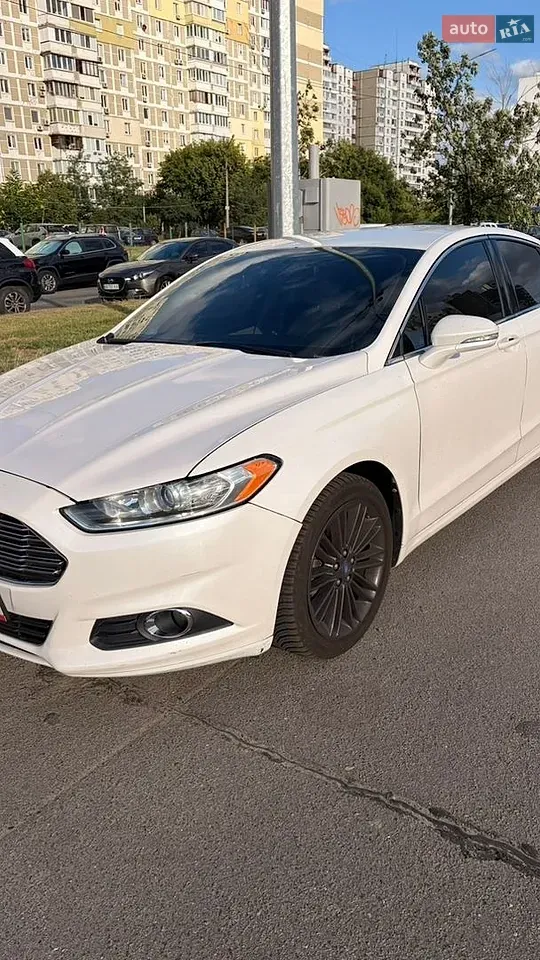 Ford Fusion 2013 photo 2