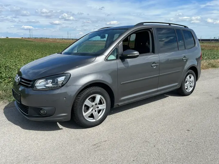 Volkswagen Touran 2014 photo 3