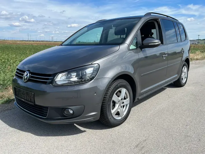 Volkswagen Touran 2014 photo 2