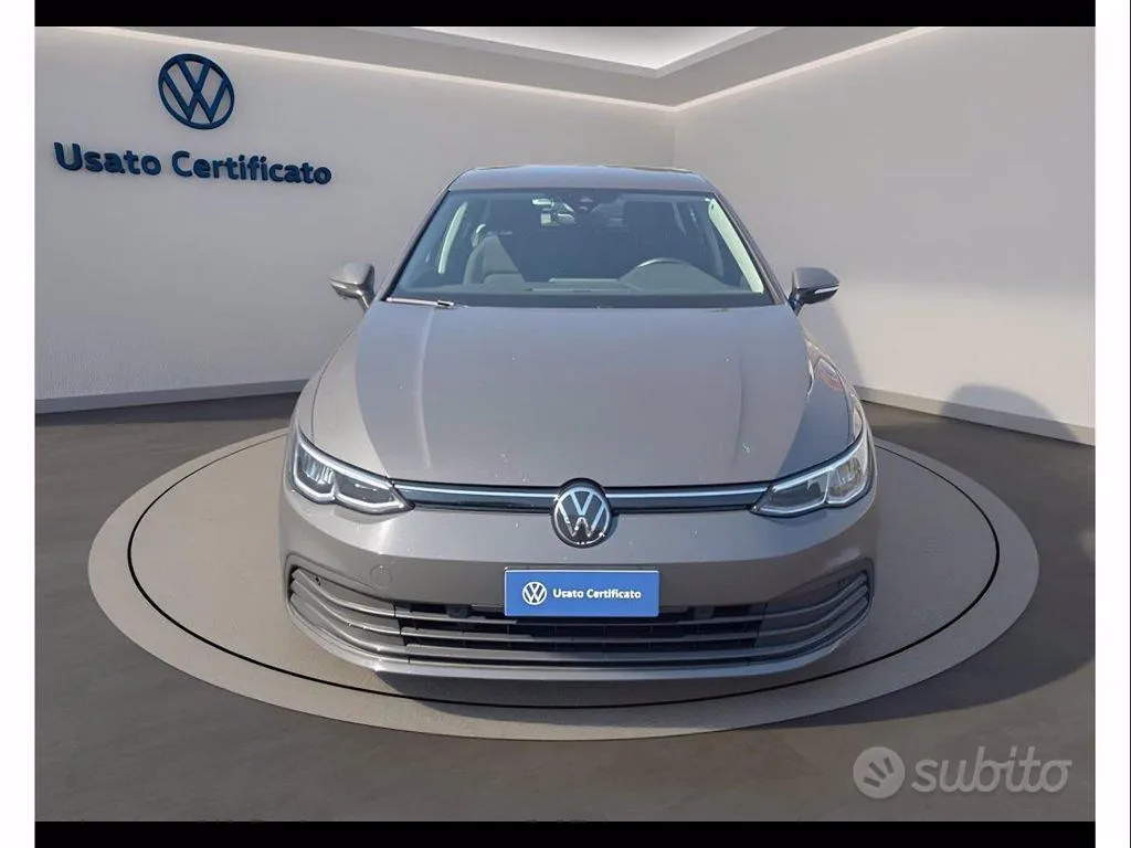 Volkswagen Golf 2023 photo 2
