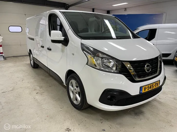 Nissan Nv300