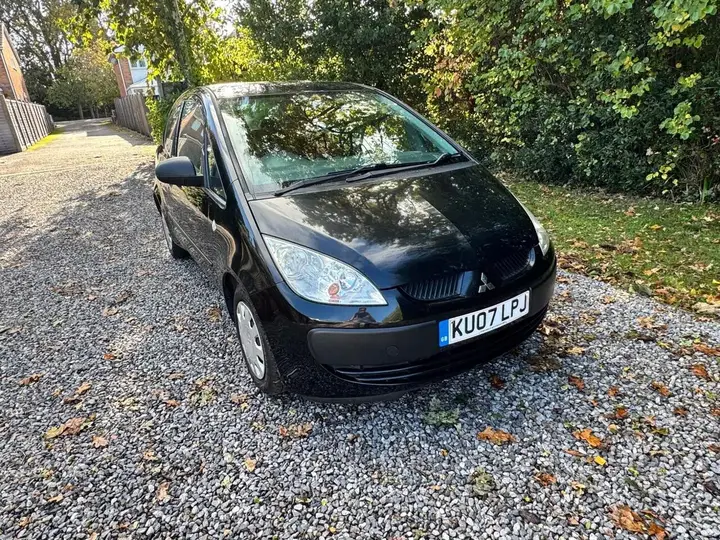 Mitsubishi Colt 2007 photo 2