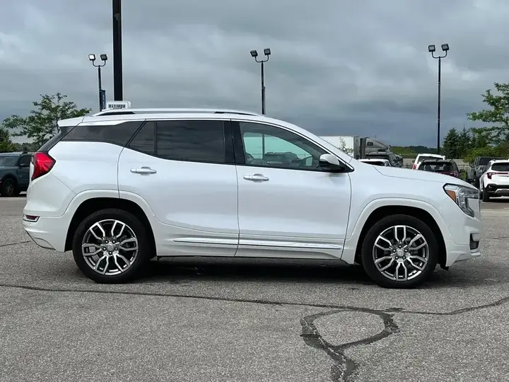 GMC Terrain 2024 photo 4
