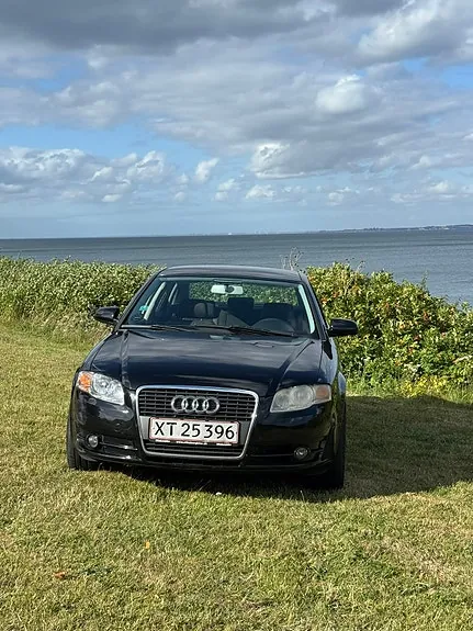 Audi A4 2005 photo 2