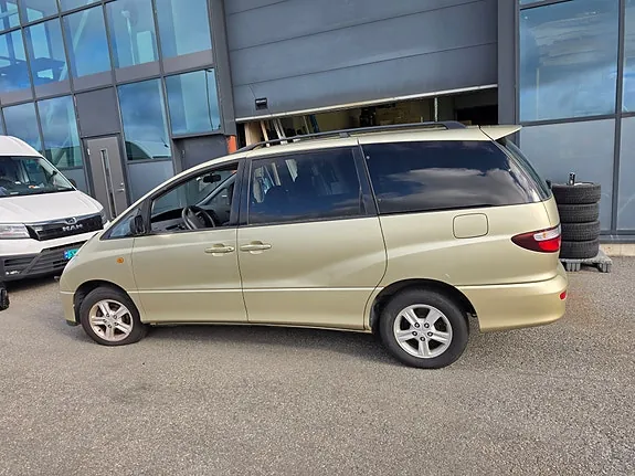 Toyota Previa 2001 photo 2