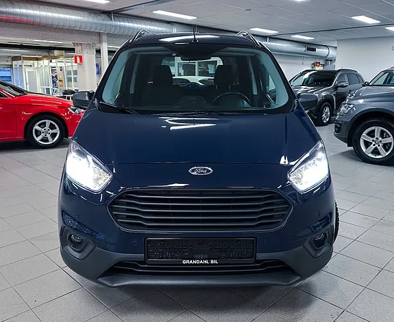 Ford Transit Courier 2022 photo 4