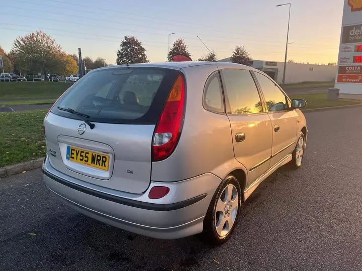 Nissan Almera Tino 2006 photo 5