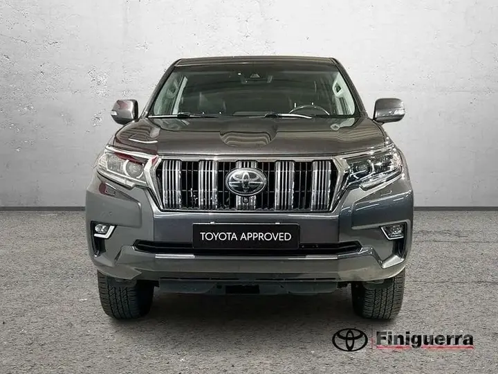 Toyota Land Cruiser 2019 photo 2