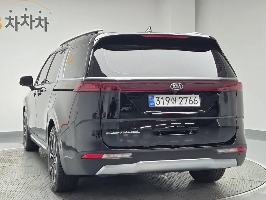 Kia Carnival 2021 photo 2