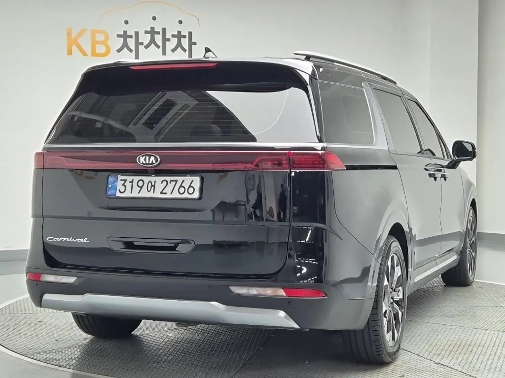 Kia Carnival 2021 photo 3