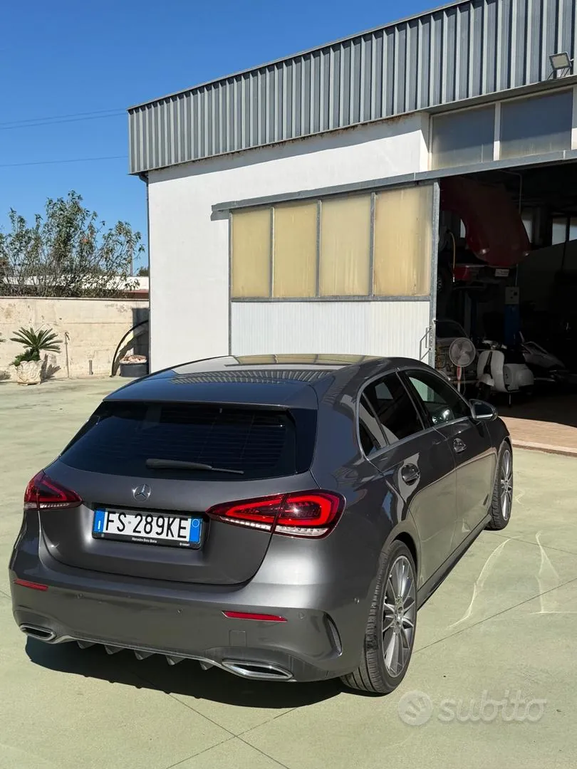 Mercedes-Benz A 180 2018 photo 3