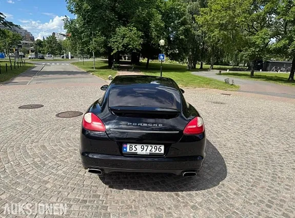Porsche Panamera 2011 photo 5