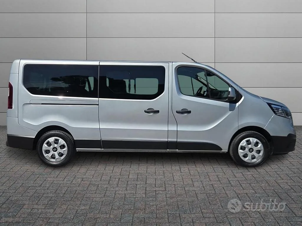 Renault Trafic 2024 photo 3