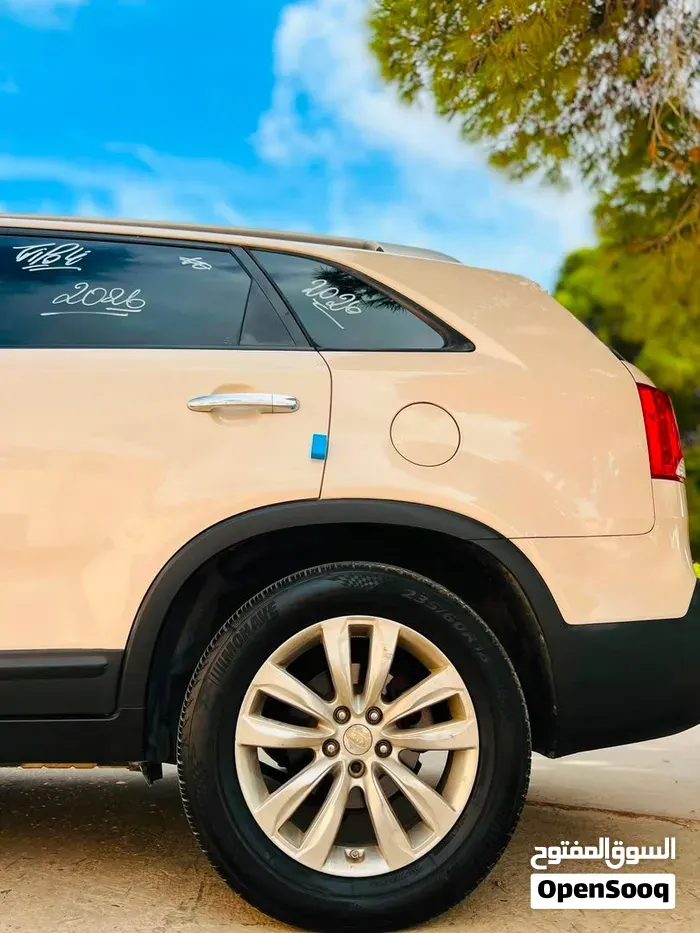 Kia Sorento 2012 photo 3