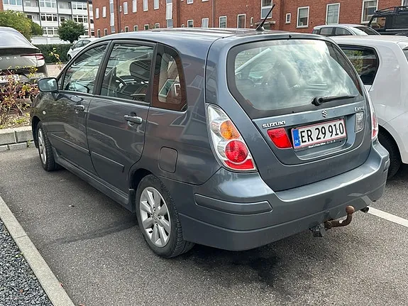 Suzuki Liana 2006 photo 3