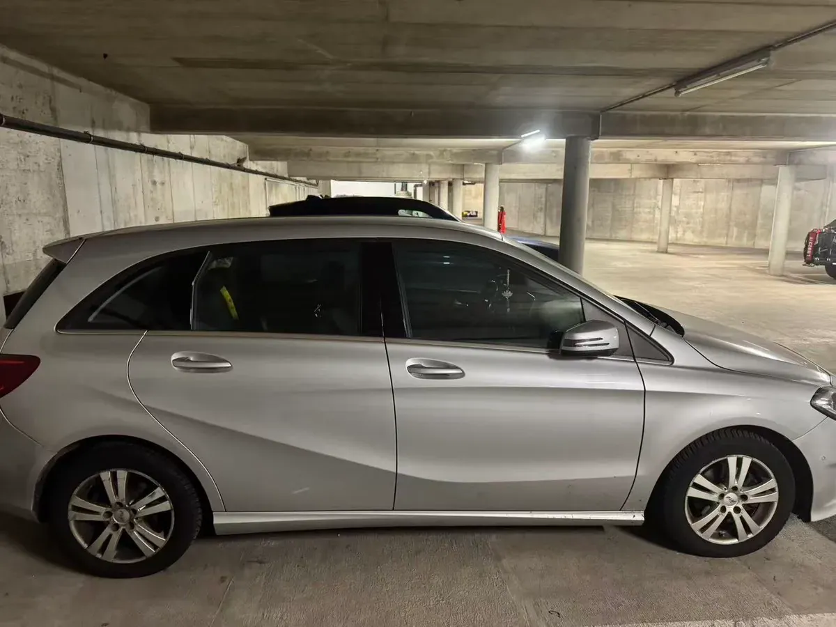 Mercedes-Benz B-Class 2016 photo 3