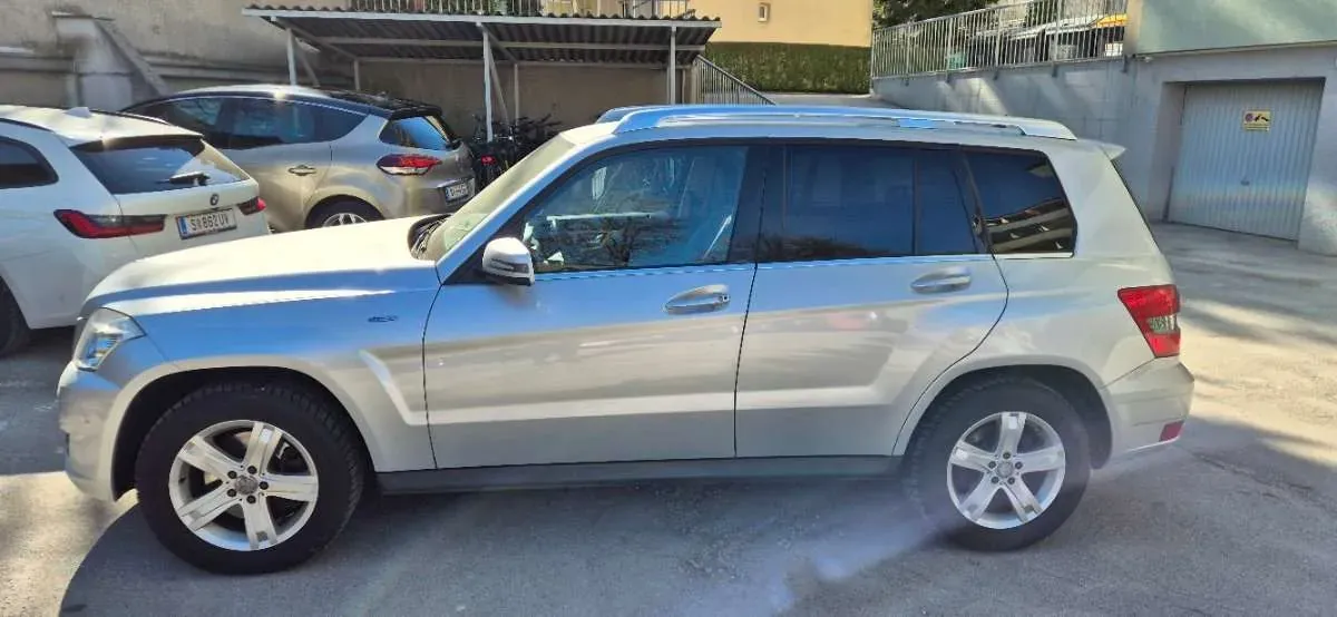 Mercedes-Benz Glk Class 2011 photo 2