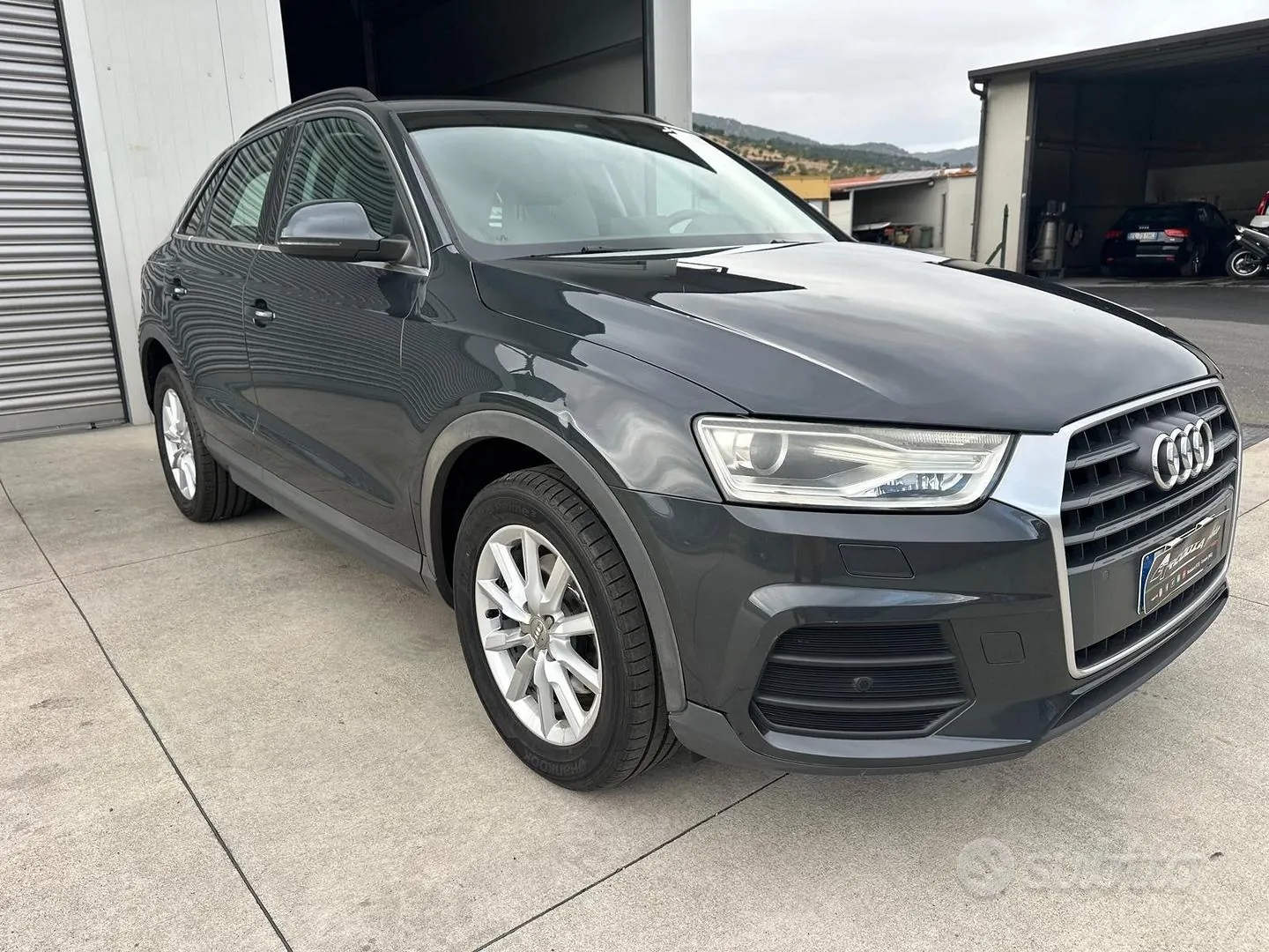 Audi Q3 2018 photo 2