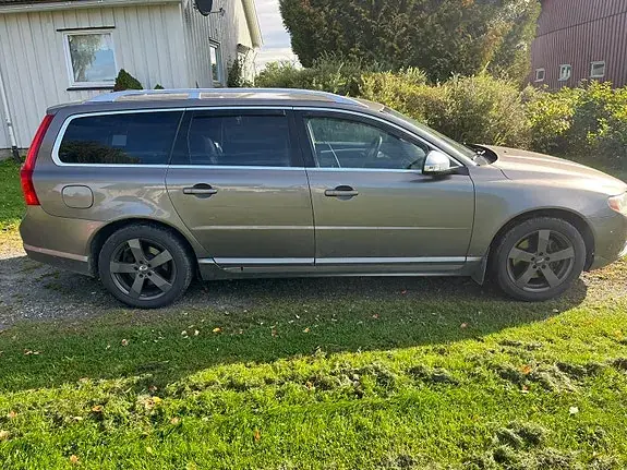 Volvo V70 2008 photo 2