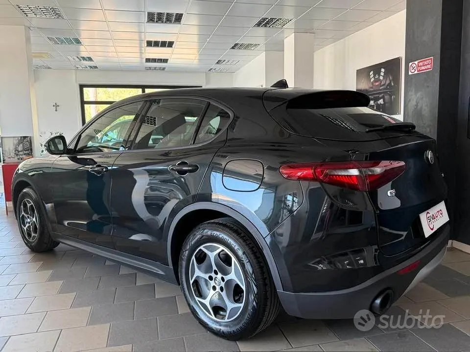 Alfa Romeo Stelvio 2022 photo 4