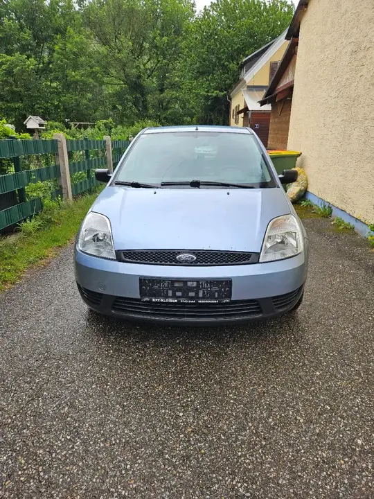 Ford Fiesta 2004 photo 3