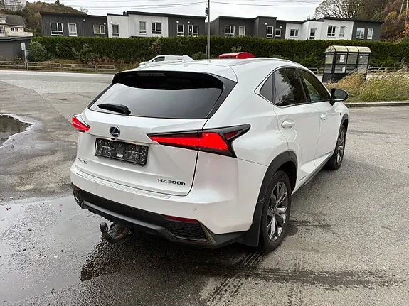 Lexus Nx300H 2017 photo 5