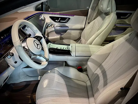 Mercedes-Benz Eqe350 2022 photo 5