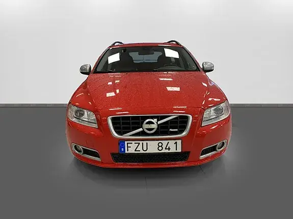 Volvo V70 2010 photo 2