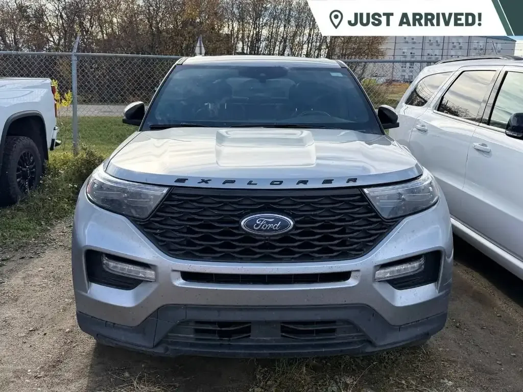 Ford Explorer 2022 photo 2