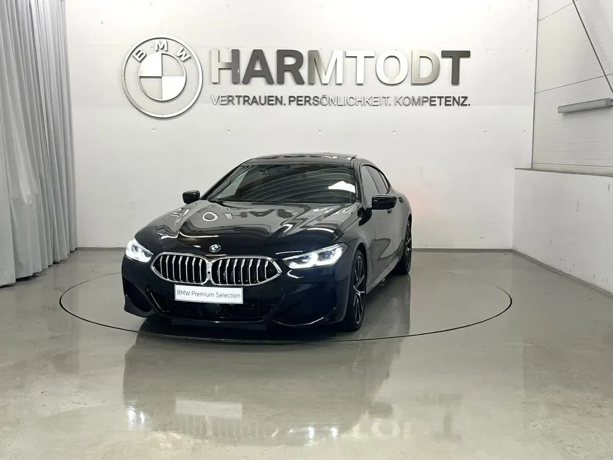BMW 8 Series 2021 photo 2
