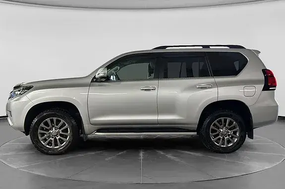 Toyota Land Cruiser 2020 photo 2