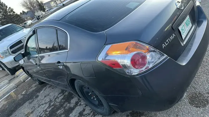 Nissan Altima 2009 photo 2